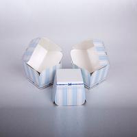 KARE MİNİ KEK KALIBI - MAVİ ÇİZGİLİ (47 x 47 x h:48 mm) / 100 ADET